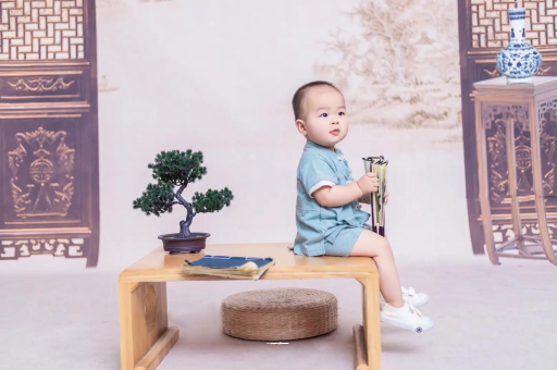 栖霞宝宝几个月认人